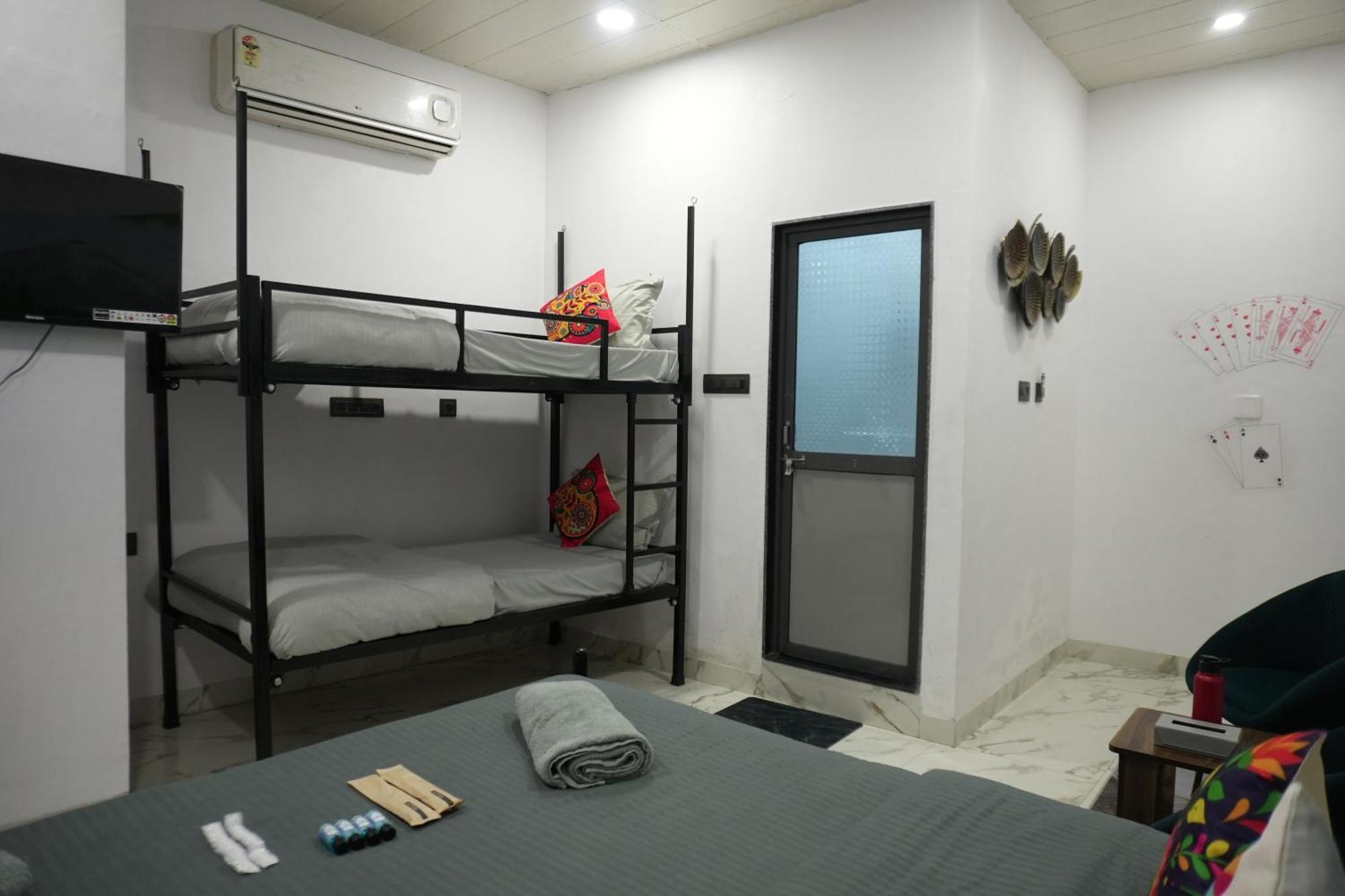 Hotel Funky Backpackers Udaipur Esterno foto