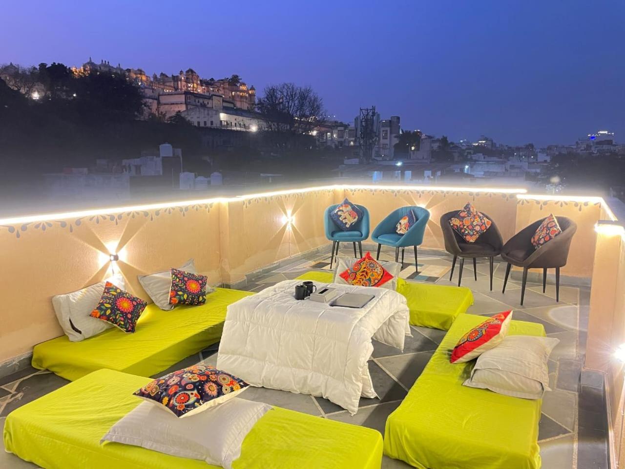Hotel Funky Backpackers Udaipur Esterno foto